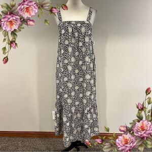 Old Navy Black and White Floral midi Dress size‎ Small cottage core style